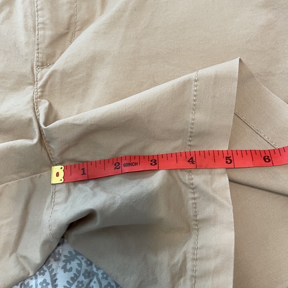 Khaki Old Navy Shorts Size 6 - Picture 4 of 5